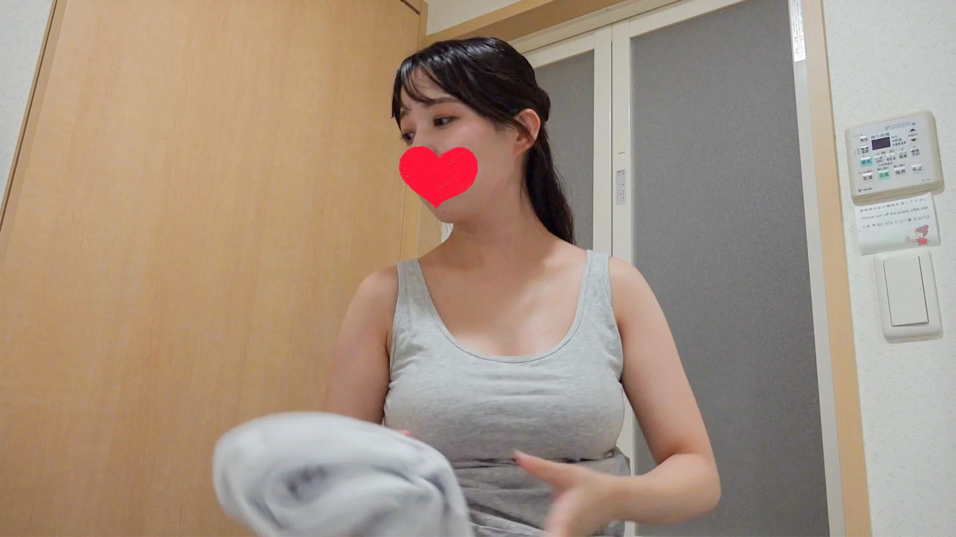 【民泊着替え】過去最高級!?爆乳ドエロ乳輪おっぱい♡/アイドル風清楚系美女♡228-229人目-5