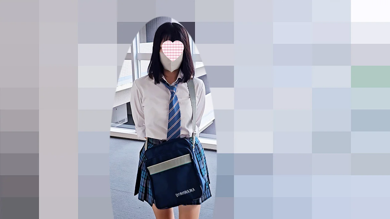 3名のノーパン登校日。エレベーターで待ち伏せ逆さ撮り！-1