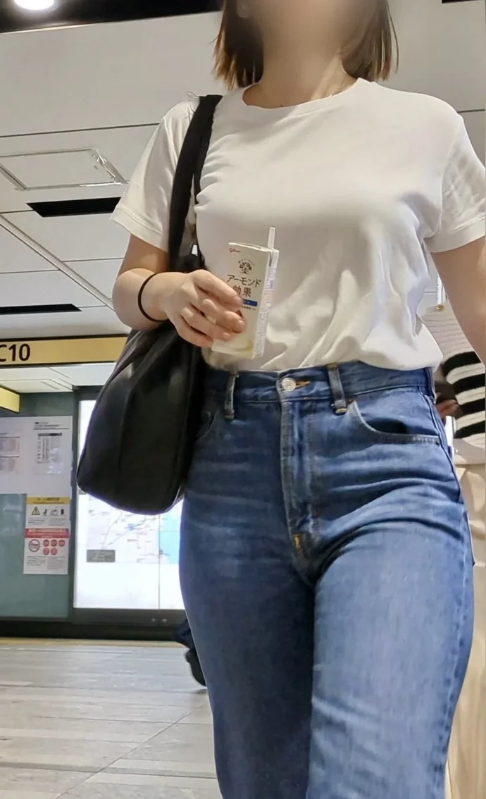 【385】夏のOLさんの上半身ユレ動画まとめ！②-2