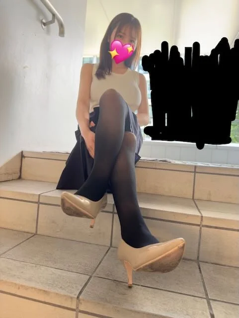 超美人OLさんスタイル抜群ノースリーブニットと黒ストパンプス足裏とつま先足指動かし長尺動画-2