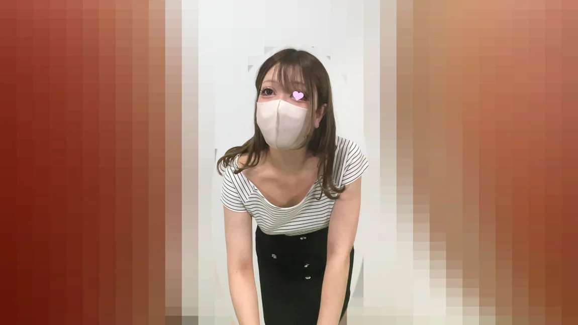 S級美女の無防備な胸チラ/美人ギャルの美乳が乳首まで丸見えでした【胸チラ/パンチラ】-1