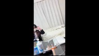 【再販】ハプニングw自宅に連れ込んだ2人組の相方が買い物行ってる最中にヤッてたら、予想以上に早く帰ってきて見られたww-3
