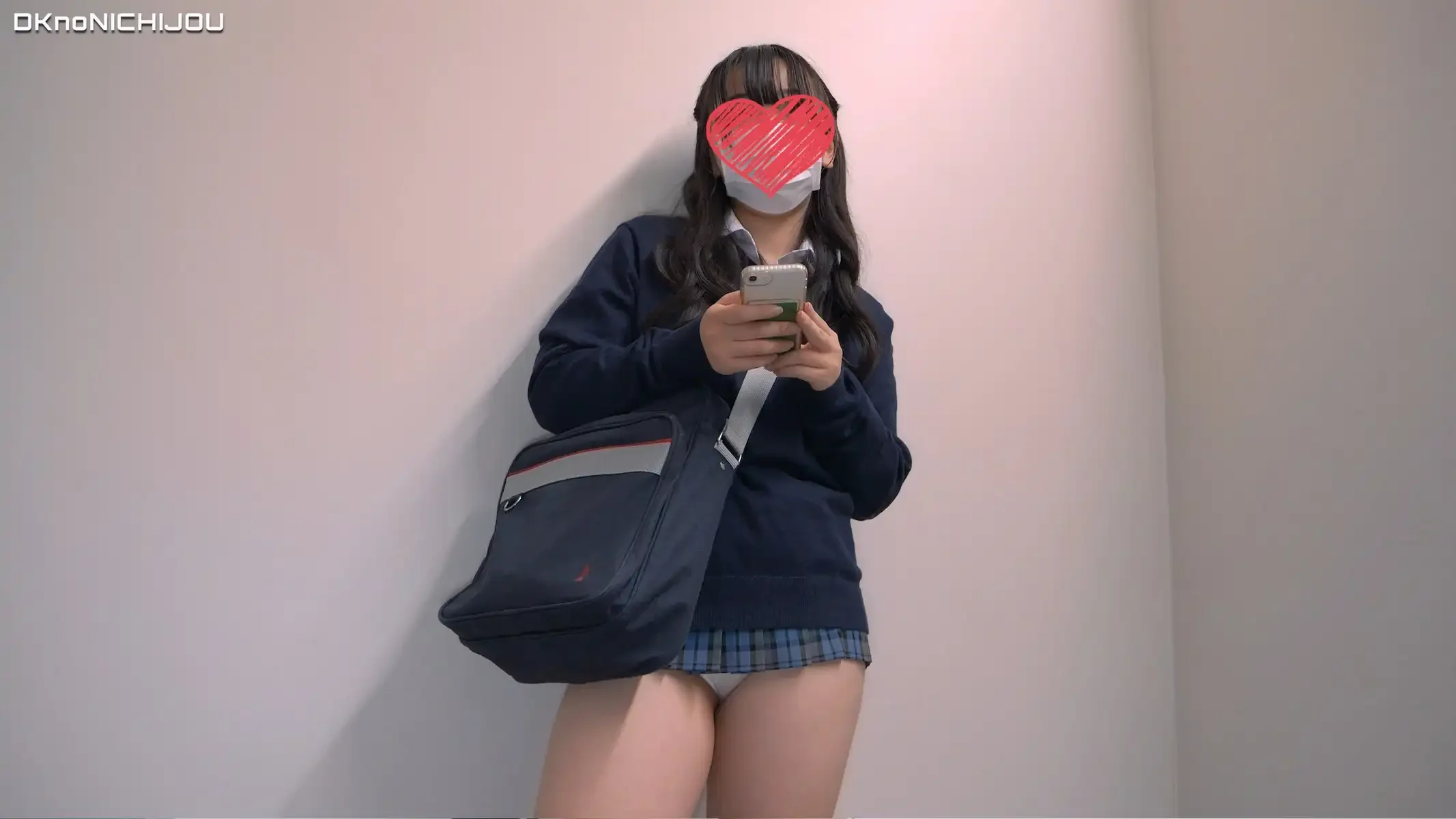 [4K]えちえちJK盗撮No.172#青チェ　むっちむちな下半身を揉みながら見せびらかす破廉恥JK！