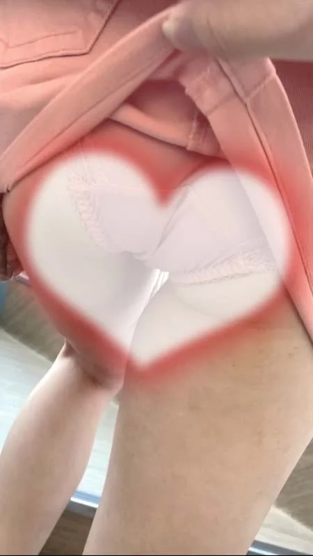 【⭐︎本編顔出し⭐︎】ミニスカエロJDの逆さ、スカートめくりの盗撮2Days☆お得な2本セット♡
