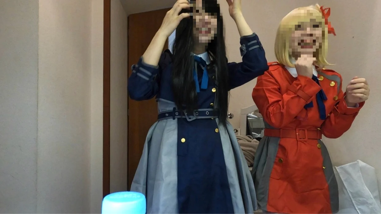 【新コスプレイヤー盗撮④】～ノリの良いリコ〇コ2人組レイヤー☆～-2
