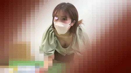 清楚美女の緩んだ胸元から胸チラ/美巨乳ズームで乳首まで見えました【胸チラ】