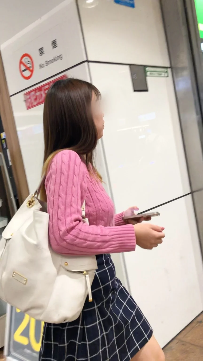 【横からの眺め344】スタイル抜群のミニスカＯＬのおっぱい乱舞に大興奮！！-2