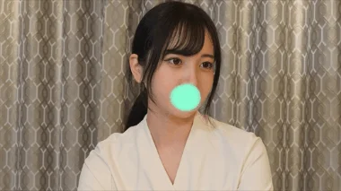 《個人撮影》「できればもっとエッチしたい」彼氏と週1しかエッチしてない美人でスタイル抜群のセラピストさんを無理ハメしたらイキまく