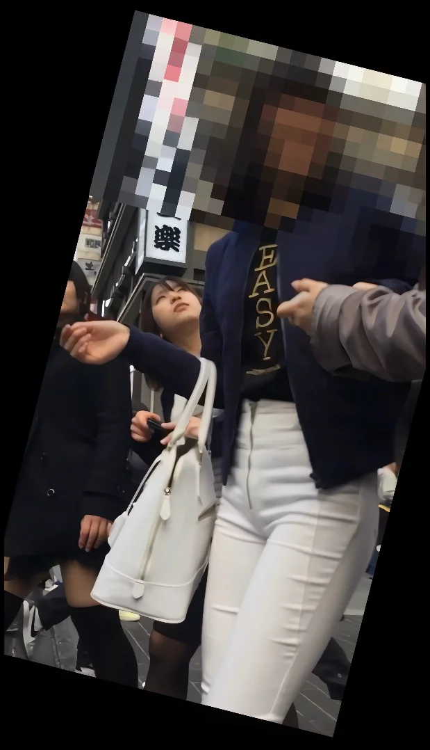 【再販】93白パンにムチムチの下半身をねじ込む明るいお姉さん-3