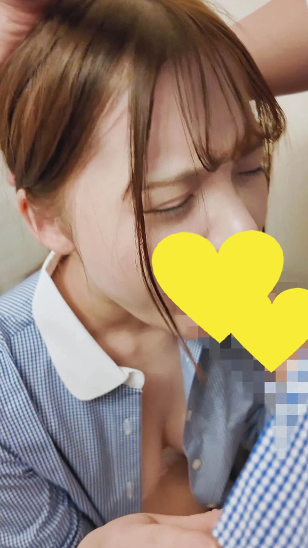 【流出】C県C市カフェレストラン／ハーフ美少女をハメまくって非情の大量口内射精-1