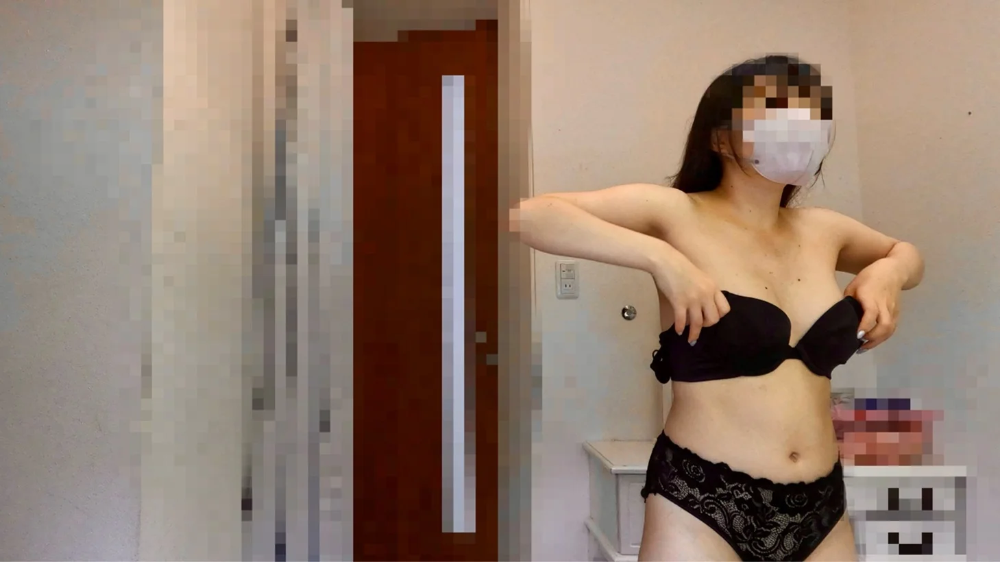 【新コスプレイヤー盗撮⑳】黒い下着のチア＆ナース編-1