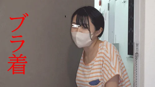 玄関入って5秒で胸チラ確定。Tシャツ1枚下はノーパンという軽装でやってきた若妻さん。