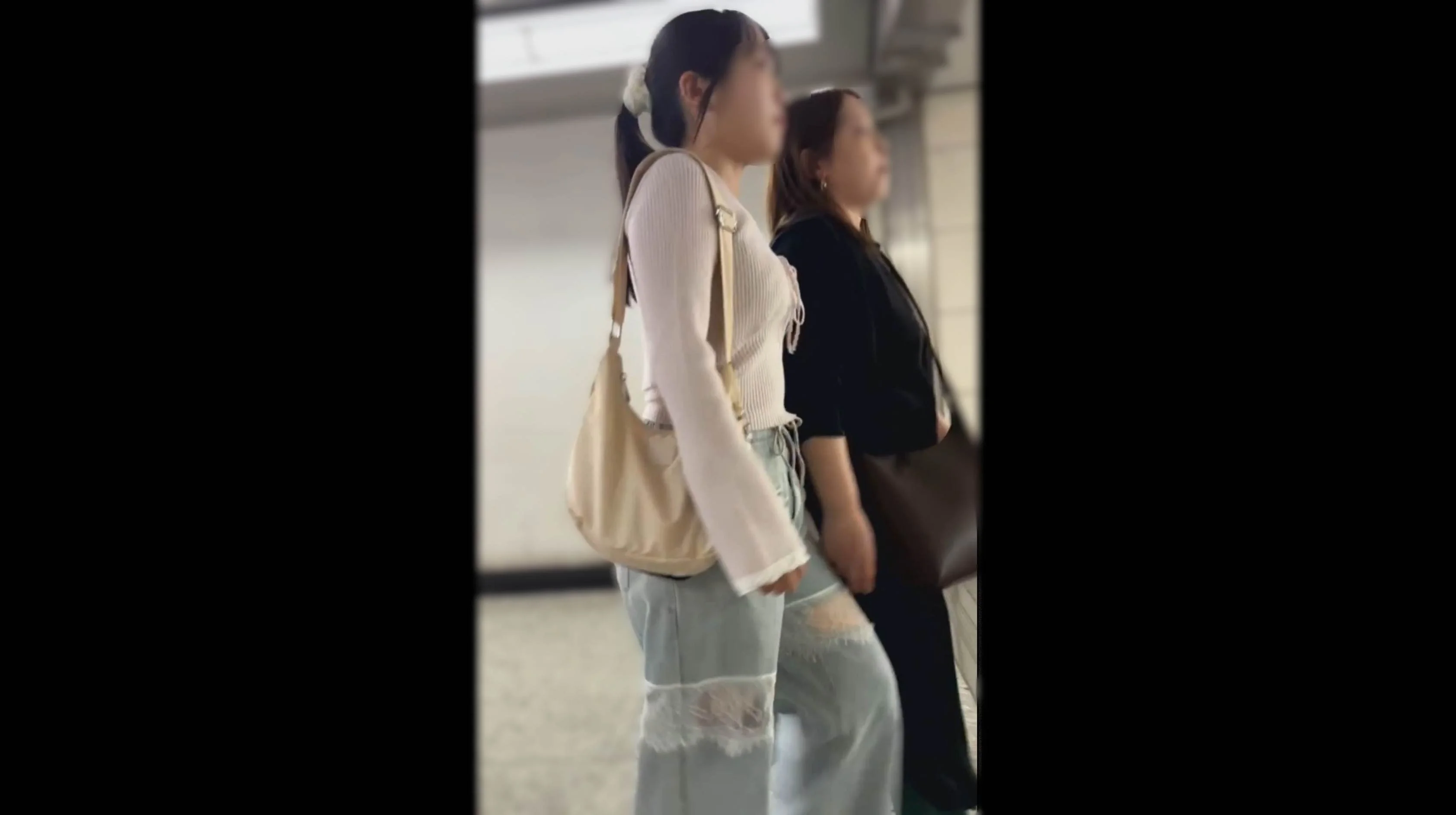 【再販】街の風景３　ポニーテール美女の横乳とエロ尻を追いかけ撮影♪