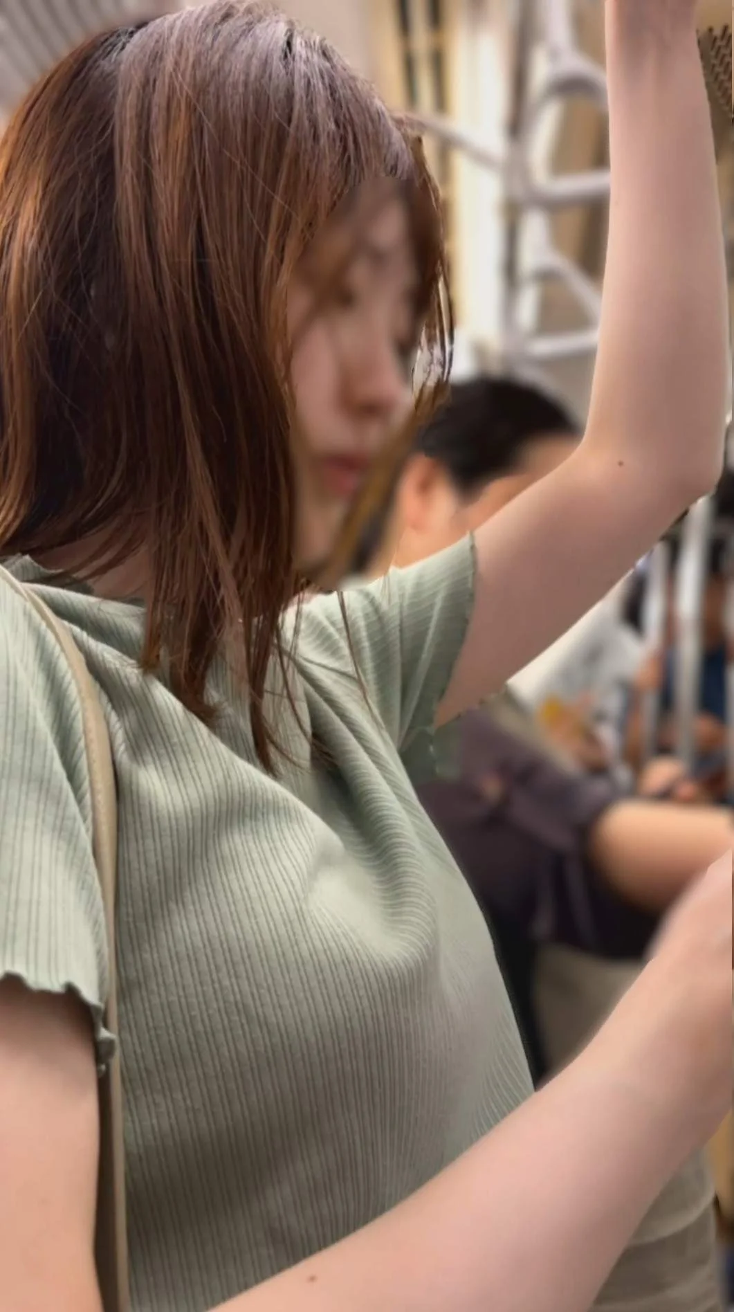 【再販】街の風景８　絶景な美顔＆美巨乳のＯＬお姉さんの横乳をたっぷり観察
