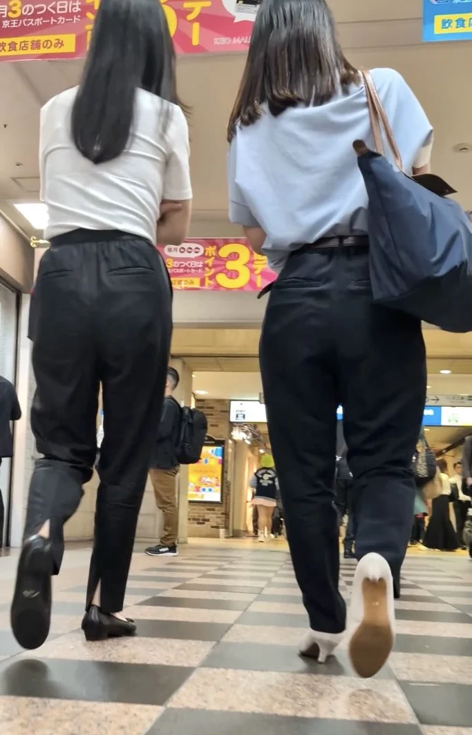 【537】仲良しパンツOLコンビのプリプリ歩行バックショット！(おまけ動画あり)-3