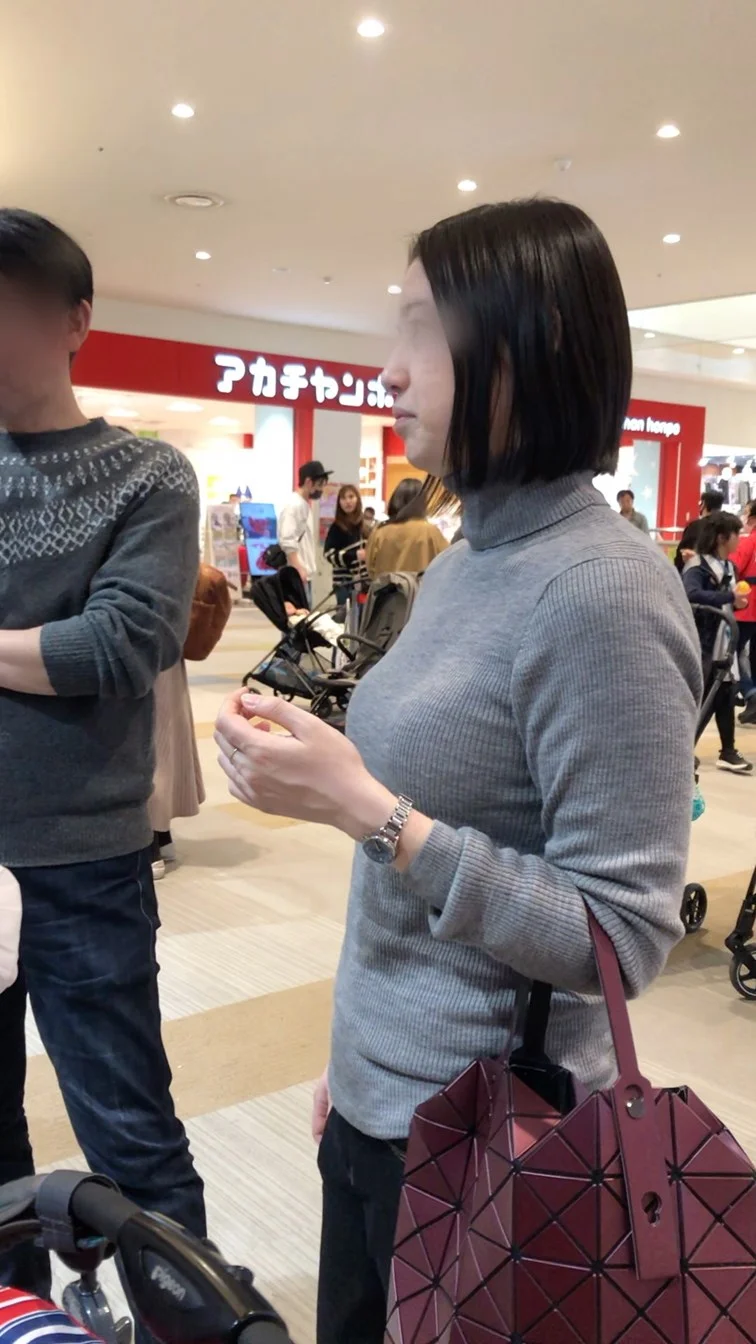 【すぐそこの眺め175_ちっぱいver】スリムでカワイイ系の奥様のちっぱいを至近距離で！
