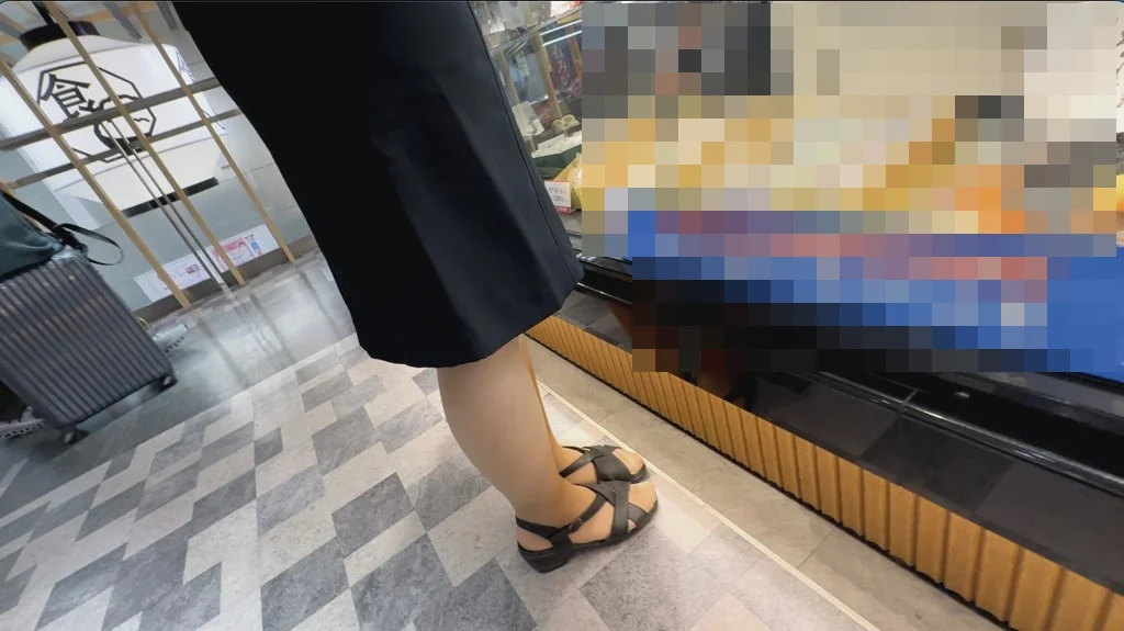【再販】【4K動画】透けたつま先巡り旅6-2025Autumn パンツマ店員超接写--5