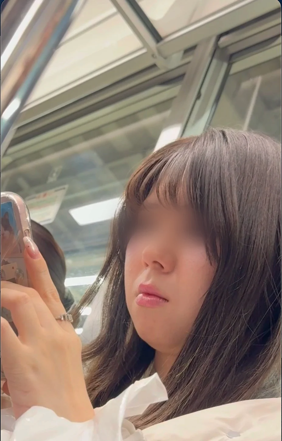 【再販】最後はカメラ目線？S級美人お姉さんの8分に渡る「肉感裏太もも」を接近戦で密着しまくり-2