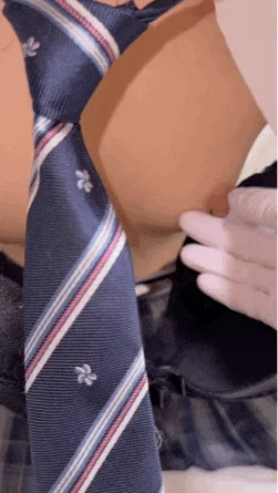 【下着買い取り】染み込む愛液 千愛ちゃんのヒクンヒクン 反応観察-2
