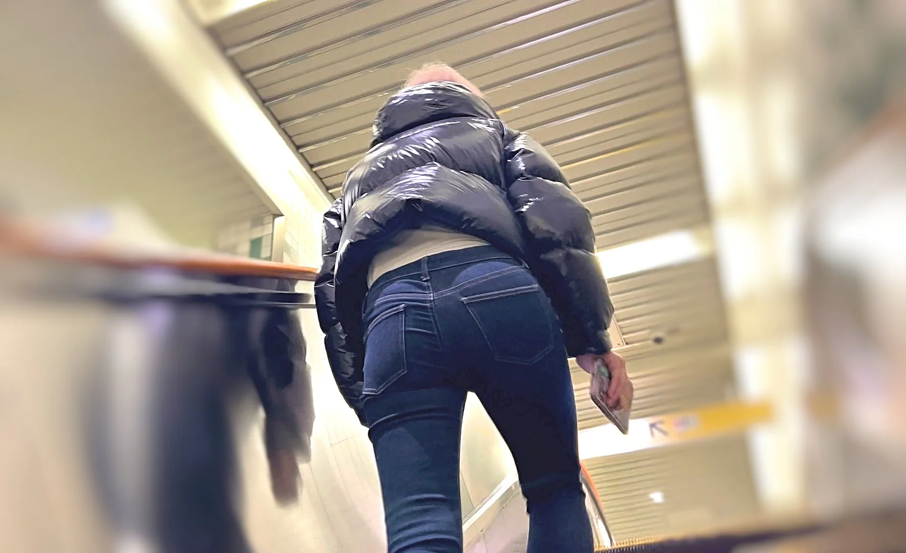 超Sクラスのパッツン美巨尻を堪能！希少なスパッツからエロ尻をムニュらせ♂を挑発!-6