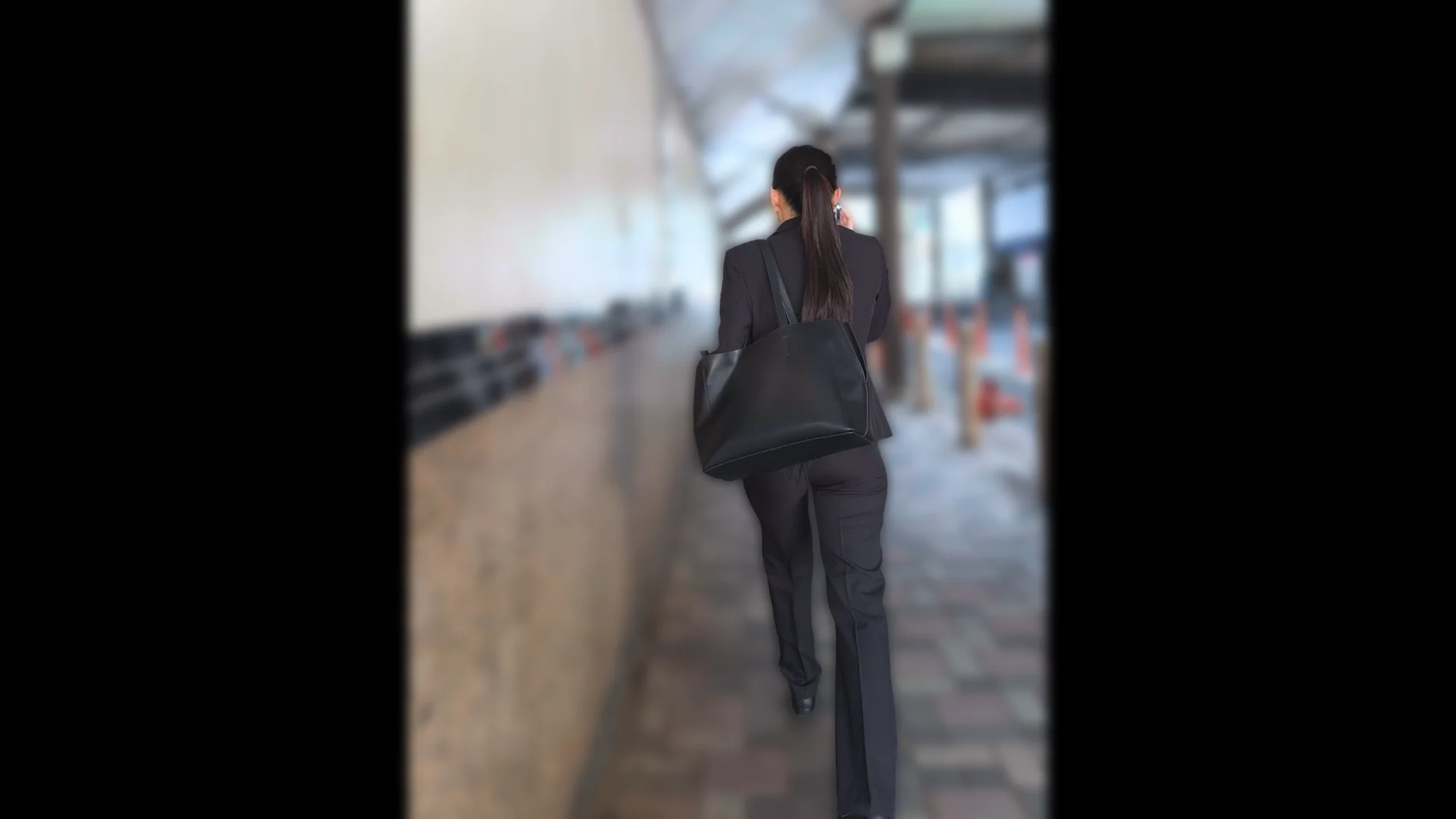 歩行記録0346「リクルートスーツ女子の清楚パンティーラインを拝見」(全4名)-5