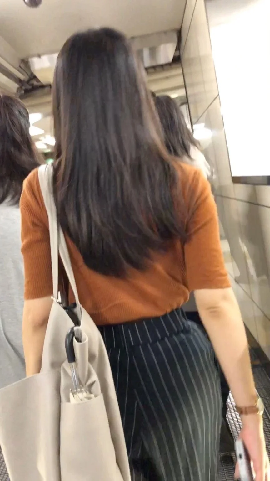 【横からの眺め401_ちっぱいver】程よい肉付きのスリムＯＬのちっぱいを並走で！-2