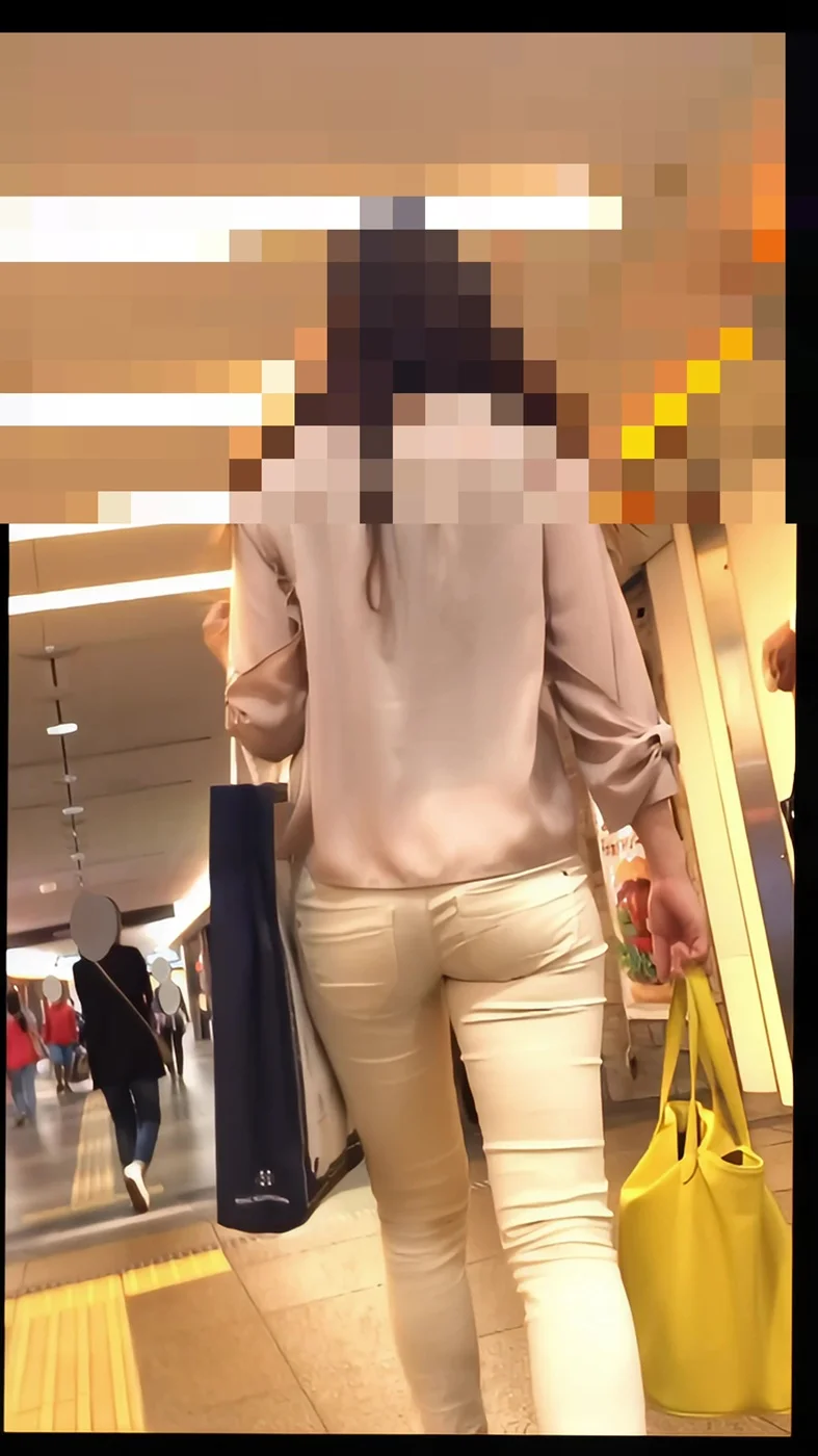 【再販】200むちむちの白パンツギャル２名-5
