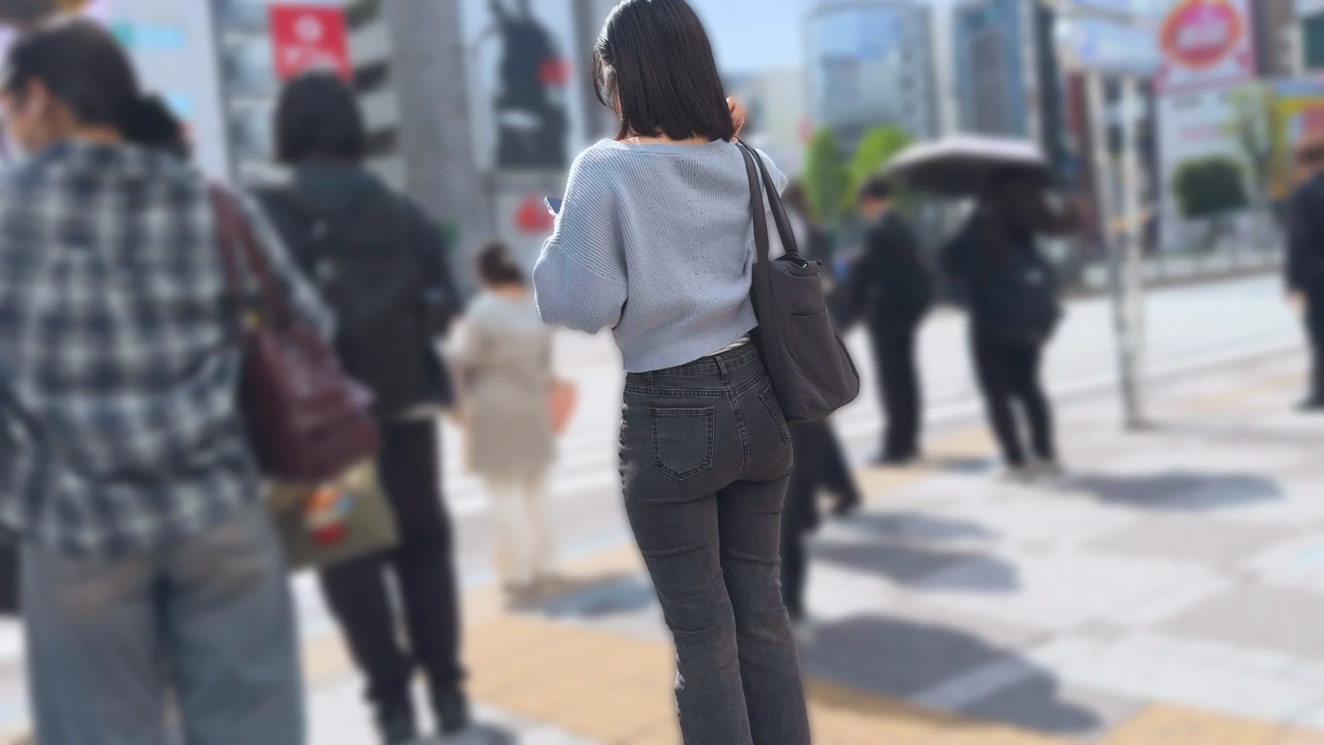 歩行記録0352「デカ尻くびれボディのナチュラル系ジーンズお姉さん」(全4名)-3