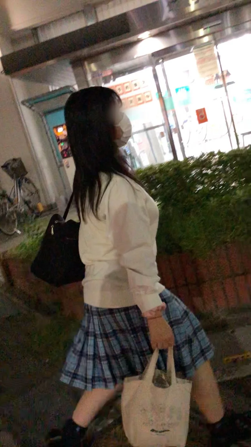 【放課後の眺め157】ムチムチボディのＪＫの巨乳を追いかけて！-4