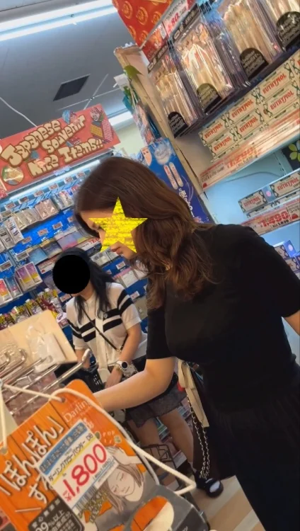 見事なまん丸巨乳ボインちゃん達part２至近距離ﾛｯｸｵﾝ！-1