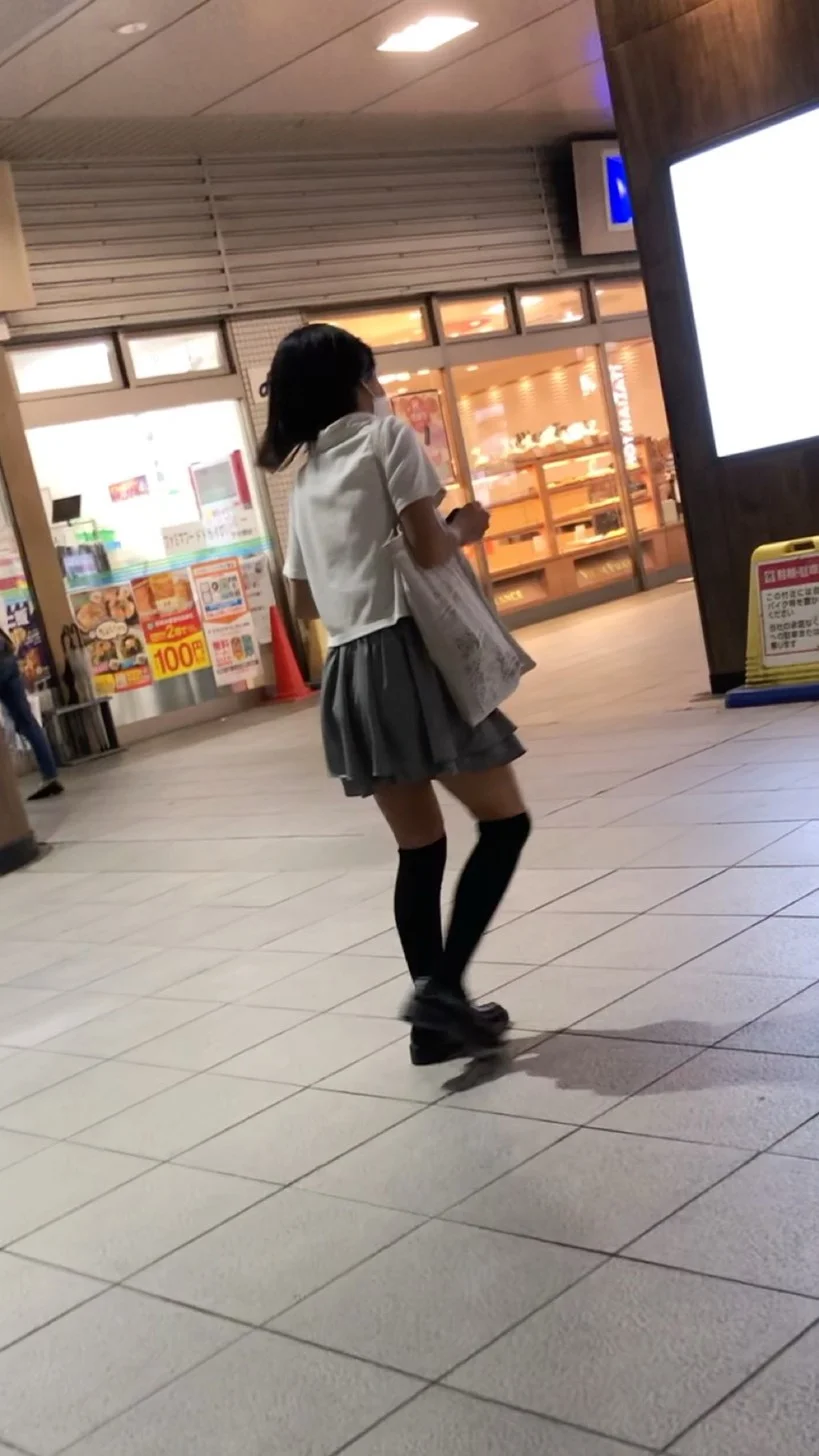 【放課後の眺め158】スタイル抜群の私服ＪＫに大興奮！！-1