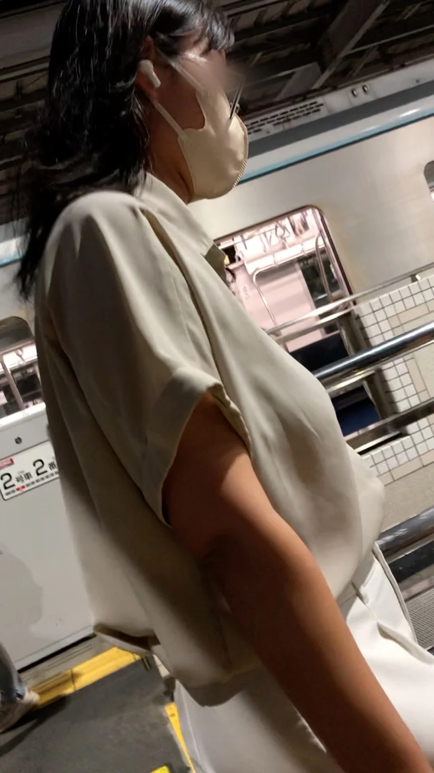 【横からの眺め405】真面目風の長身ＯＬはド迫力のＨカップ！！-1