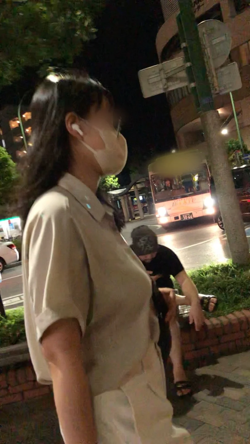 【横からの眺め405】真面目風の長身ＯＬはド迫力のＨカップ！！-6