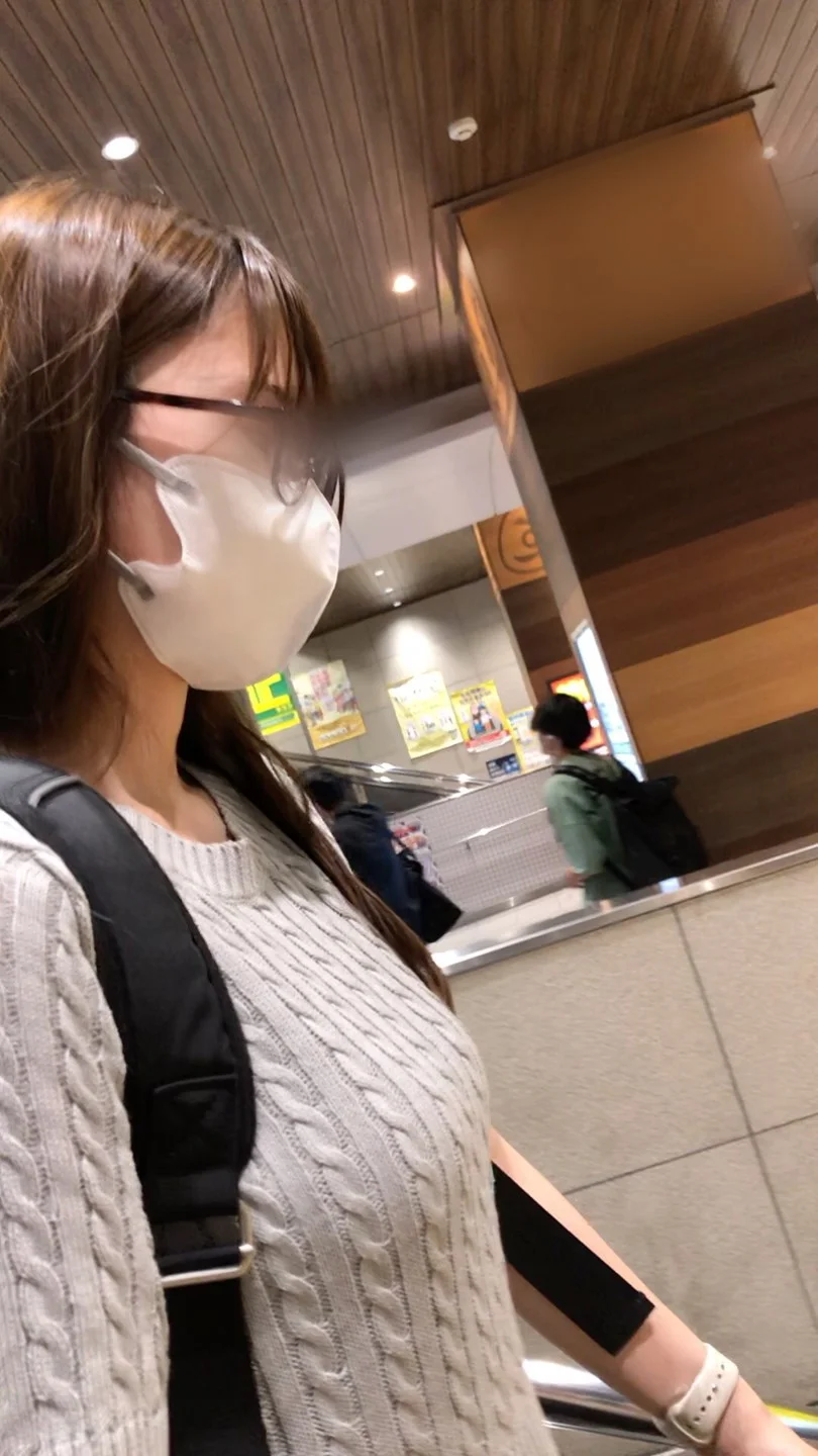 【横からの眺め407】清楚系のゆるふわＯＬの柔らかおっぱいを追いかけて！-4