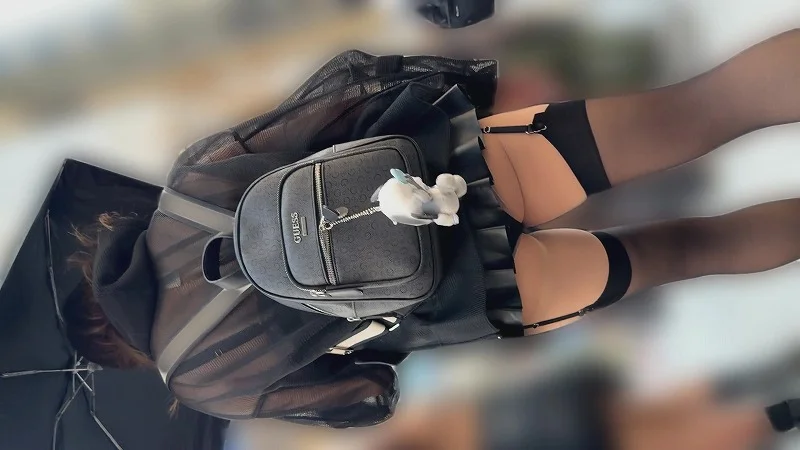 【再販】スゴイの撮れました！パンツ見えるほどのミニスカギャル(/ω＼)-3