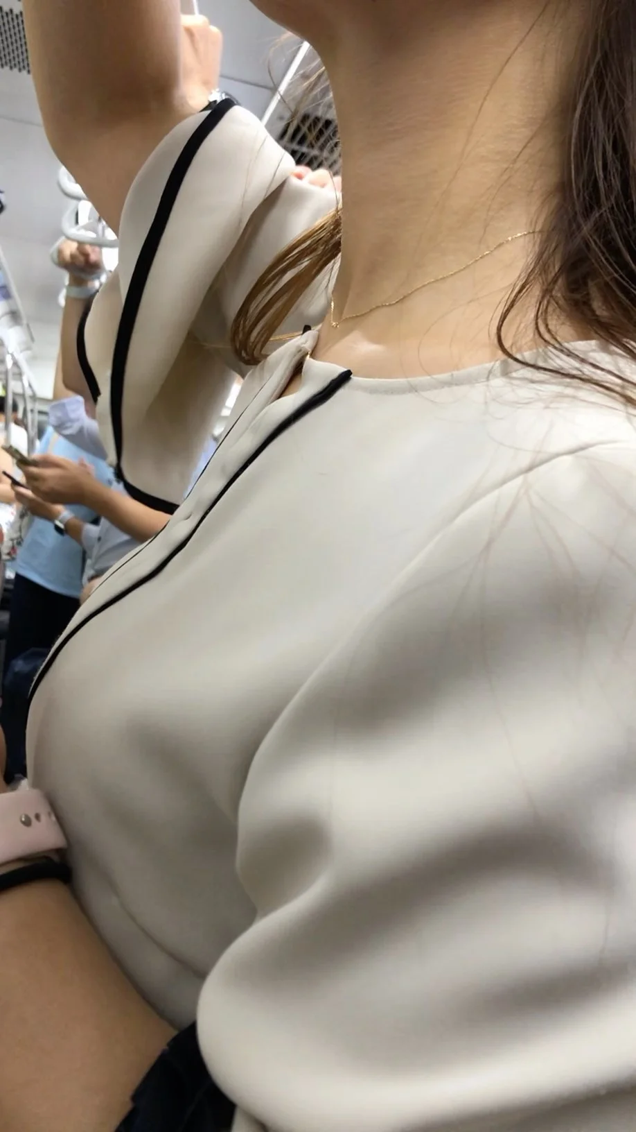 【すぐそこの眺め186】フェロモン溢れるセクシーＯＬの巨乳を至近距離から！！-2