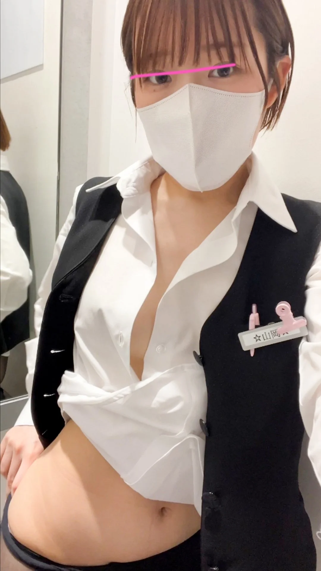 【自撮り露出オナ】某アパレル店でノーブラショッピング♡から…試着室で♡♡事務職OLゆきのちゃん(25)-3