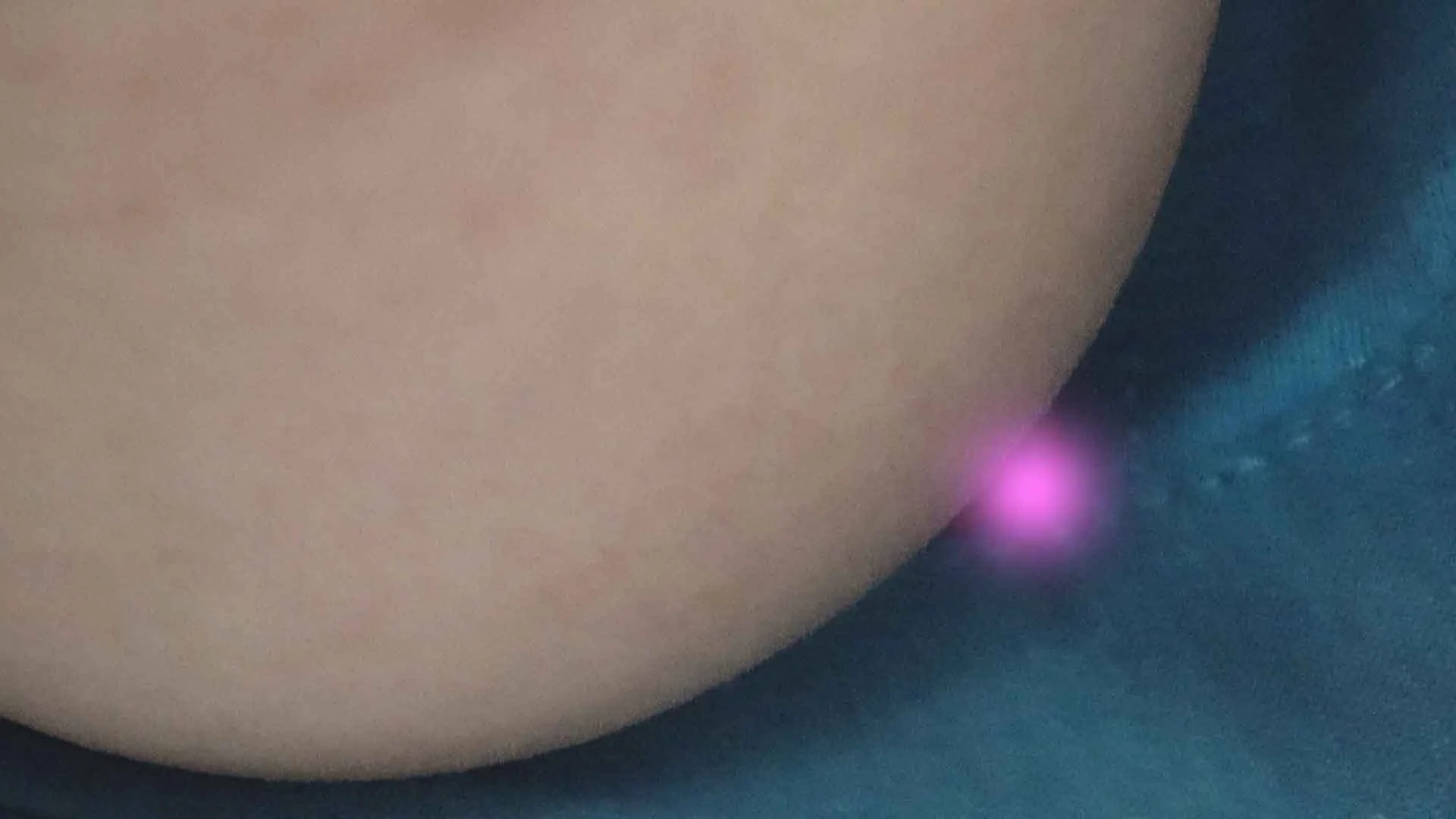 【宅配胸チラ】人妻宅へ訪問/ 胸チラ撮るつもりが乳首まで撮れました【胸チラ/ パンチラ】-6