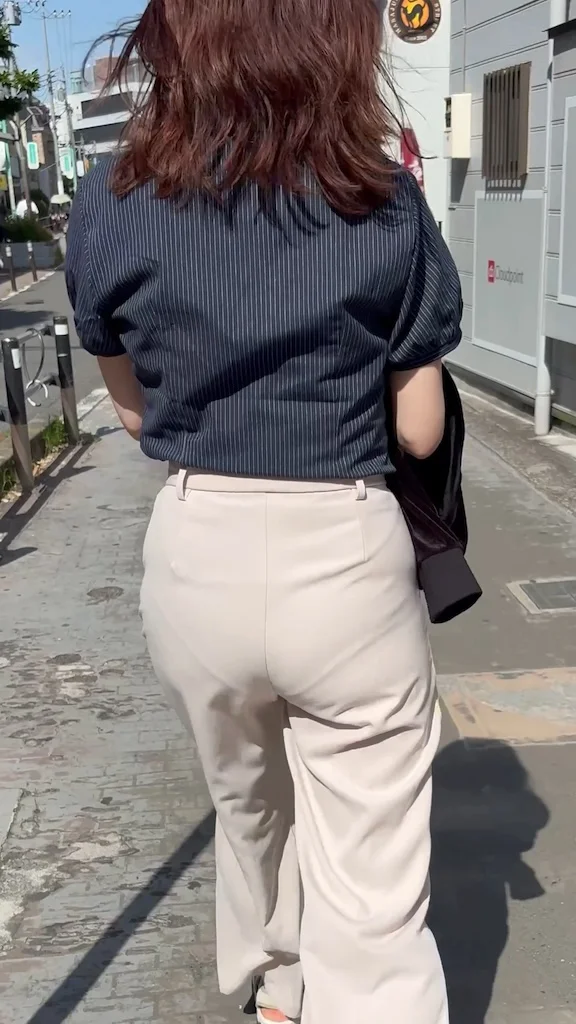 【再販】《４K・高画質》 No.1572「鬼透けているよ！ほぼ下着姿でデートする可愛い金髪GAL」-4
