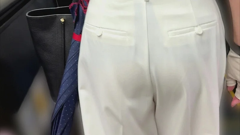 【再販】意識高い系のOLさんが履いているホワイトのパンツを凝視(/ω＼)
