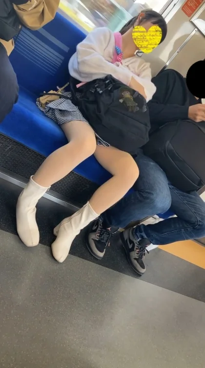素敵に脚の具合が良い女良たち至近距離ﾛｯｸｵﾝ！