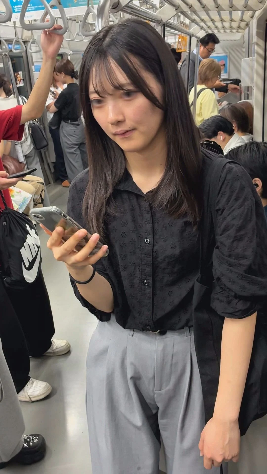 【推定B~Cカップ16】顔の整った正統派の美人顔！美人のちっぱいの膨らみ撮影！