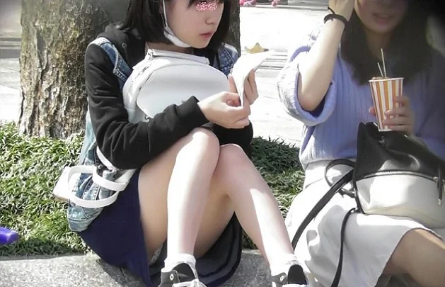 ものすごい美少女！ちらちら動画2(高画質＆無修正Ver))