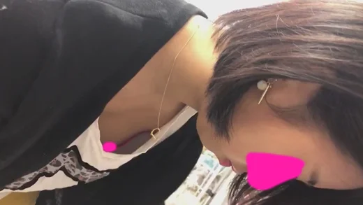 ※今回２人※美術部所属のイトコ廚坊のＢ丸見えでした【④胸チラ】-2