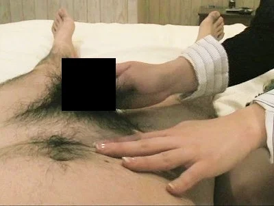 【19歳OL】動画版！仕事終わりのストッキング＆足コキ【後編】-1