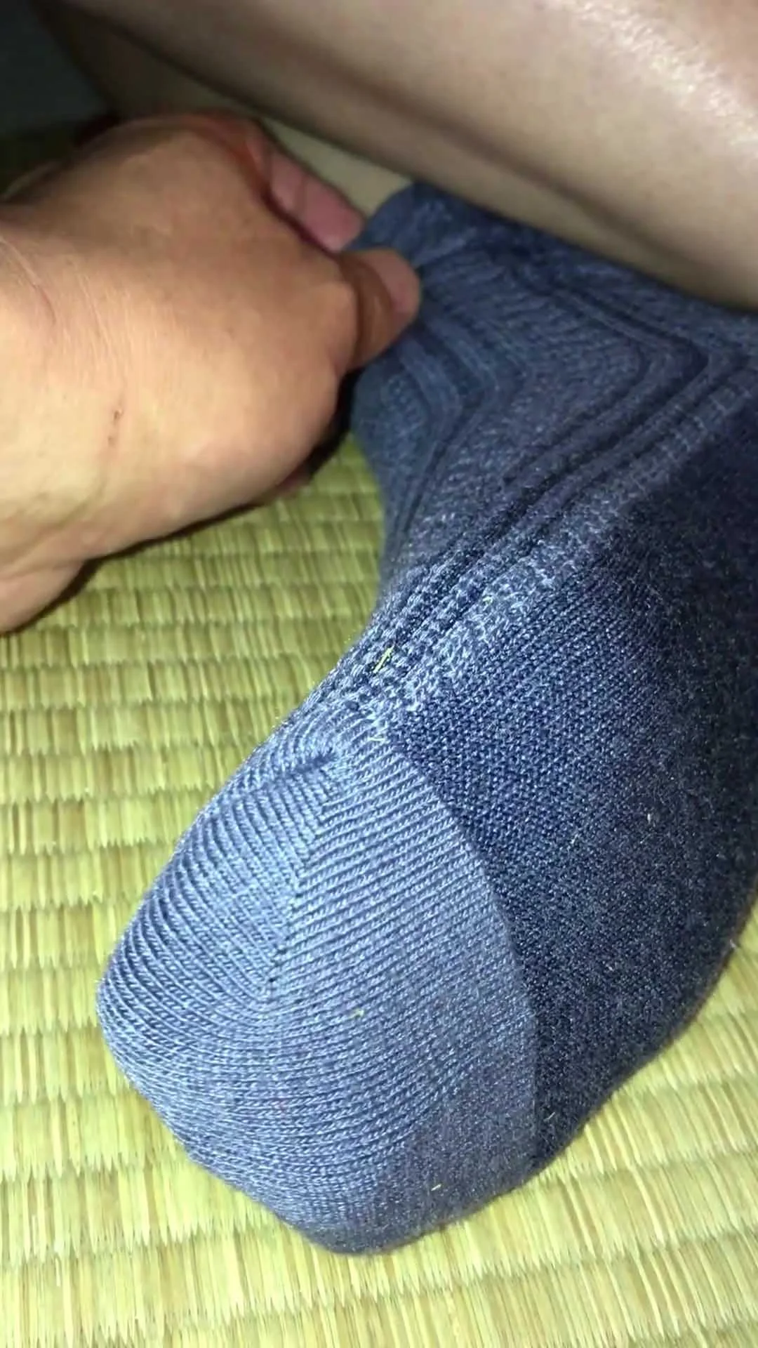【縦動画】確実に部活が文系もしくは帰宅部な美足裏のJ● レイア⑤ KITR00120-1