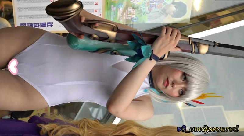 アジア娘の悩殺コスプレショーpart4-1 透け水着ロリ顔美女